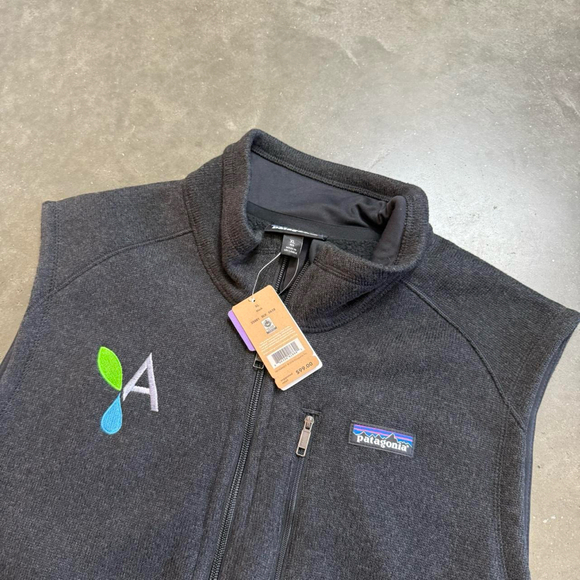 Patagonia Better Sweater Fleece Vest NWT - Picture 2 of 5